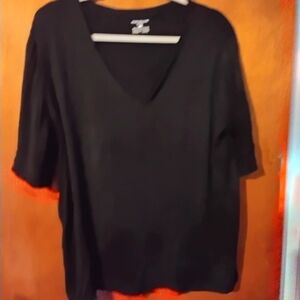 Jones New York Black V-Neck Short Sleeve Top